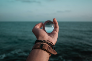 Lire la suite à propos de l’article Pourquoi offrir un bracelet en cuir a son enfant ?